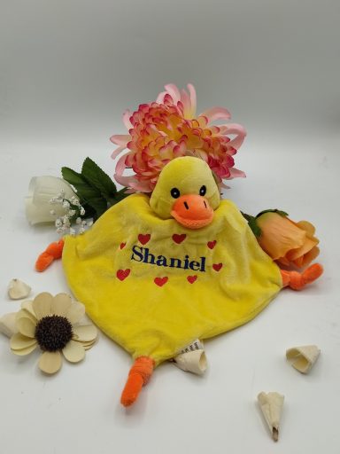 Doudou Canard Personnalisé – Prénom et Petits Cœurs Brodés Doudou Canard Personnalisé – Prénom et Petits Cœurs Brodés