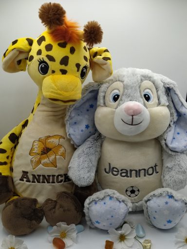 Peluche Girafe et Lapin avec Broderies Personnalisées – Cadeau Bébé Unique Peluche Girafe et Lapin avec Broderies Personnalisées – Cadeau Bébé Unique